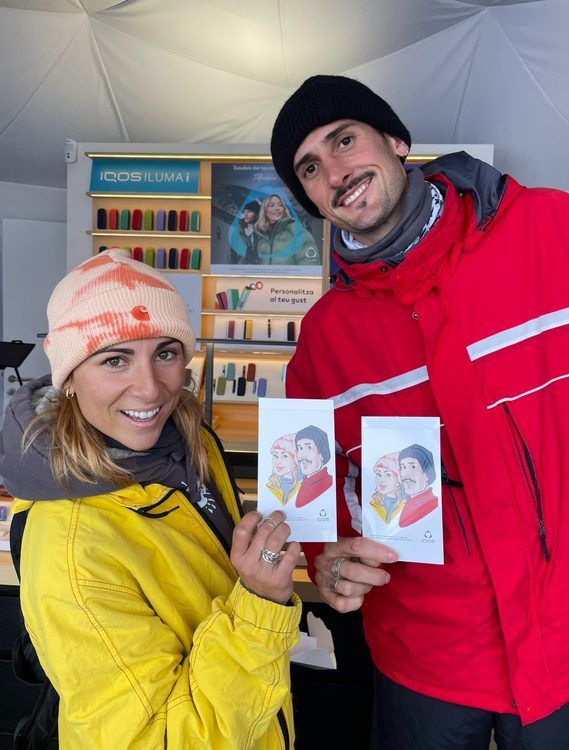 Equipo de caricaturistas en una campaña de marca