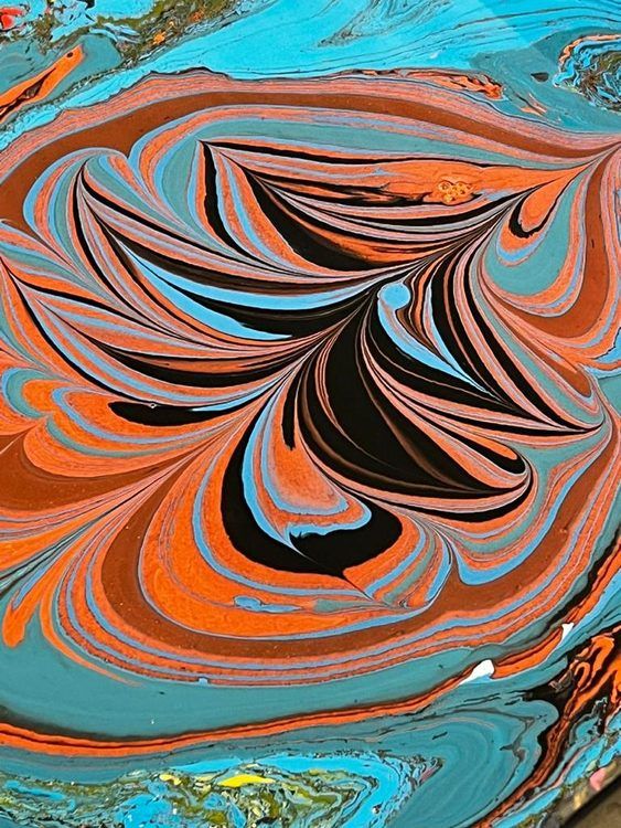 Body marbling con colores personalizados para una marca